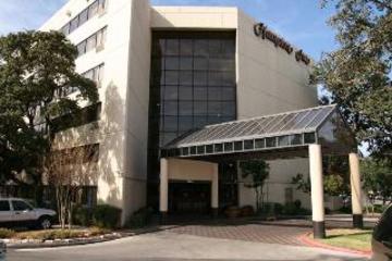 H I Express & Suites San Antonio Medical-Six Flags Экстерьер фото